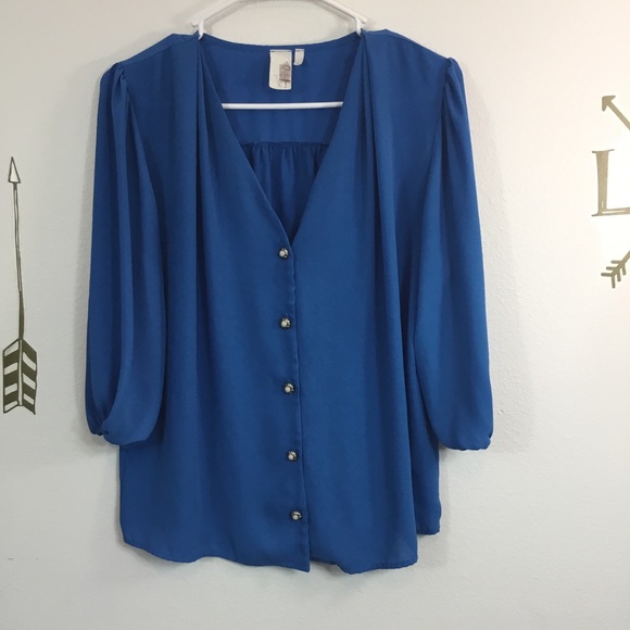 Francesca's Collections Tops - FRANCESCA’S ROYAL BLUE QUARTER SLEEVE BLOUSE